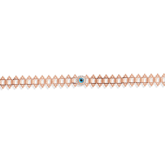 0,15 karat pırlanta detaylı nazar boncuklu bilezik, 14 ayar rose altın tasarımıyla şıklığı ve anlamı bir araya getiriyor. Geleneksel sembol modern zarafetle buluşarak bileğe ışıltı katıyor.