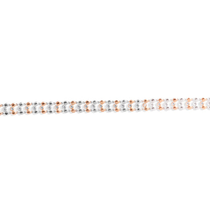 Zarif işçilikle üretilmiş 0,76 karat örgü pırlanta bilezik, günlük kullanım ve özel günler için ışıltılı ve şık bir takı alternatifi sağlıyor.