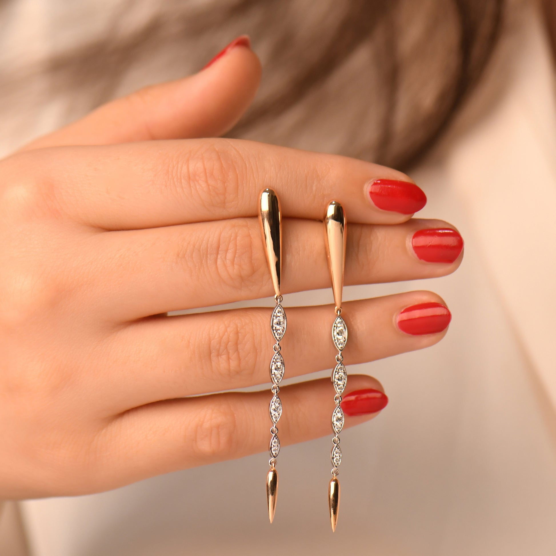 0,54 Karat Su Damlası Pırlanta Küpe - Arvi Jewellery