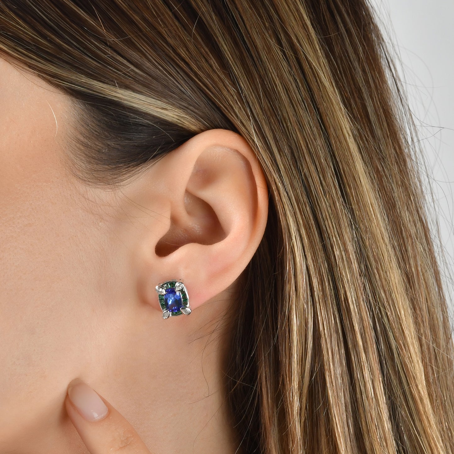 3,25 Karat Cushion Tanzanite Zümrüt Pırlanta Küpe - Arvi Jewellery