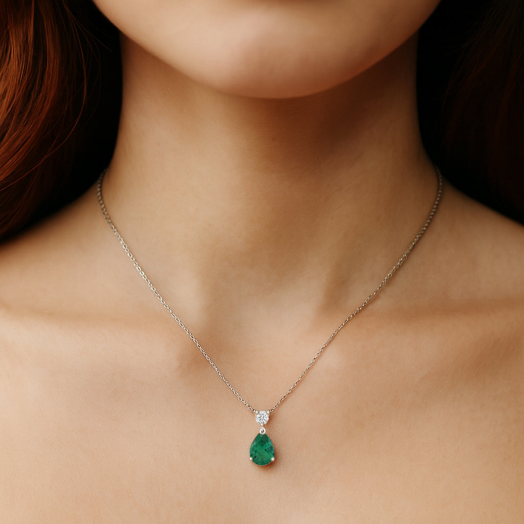 0,69 Karat Damla Zümrüt Pırlanta Kolye - Arvi Jewellery