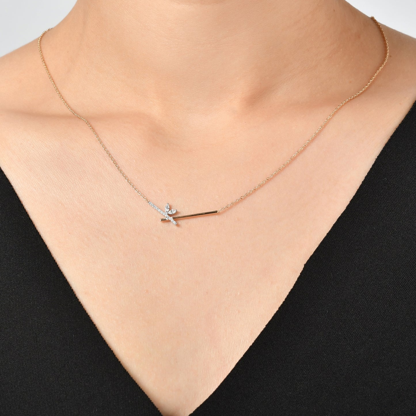 0,12 Karat Markiz Pırlanta Çubuk Kolye - Arvi Jewellery