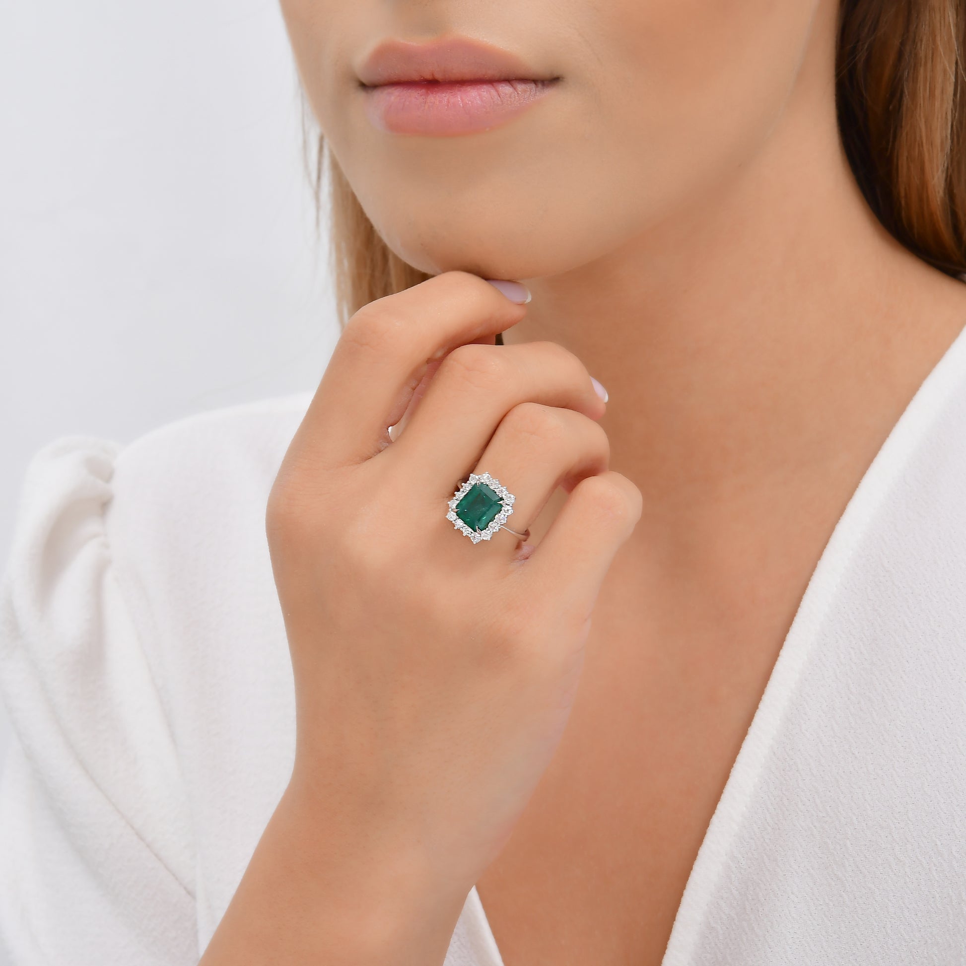 4,88 Karat Zümrüt Kare Anturaj Pırlanta Yüzük - Arvi Jewellery