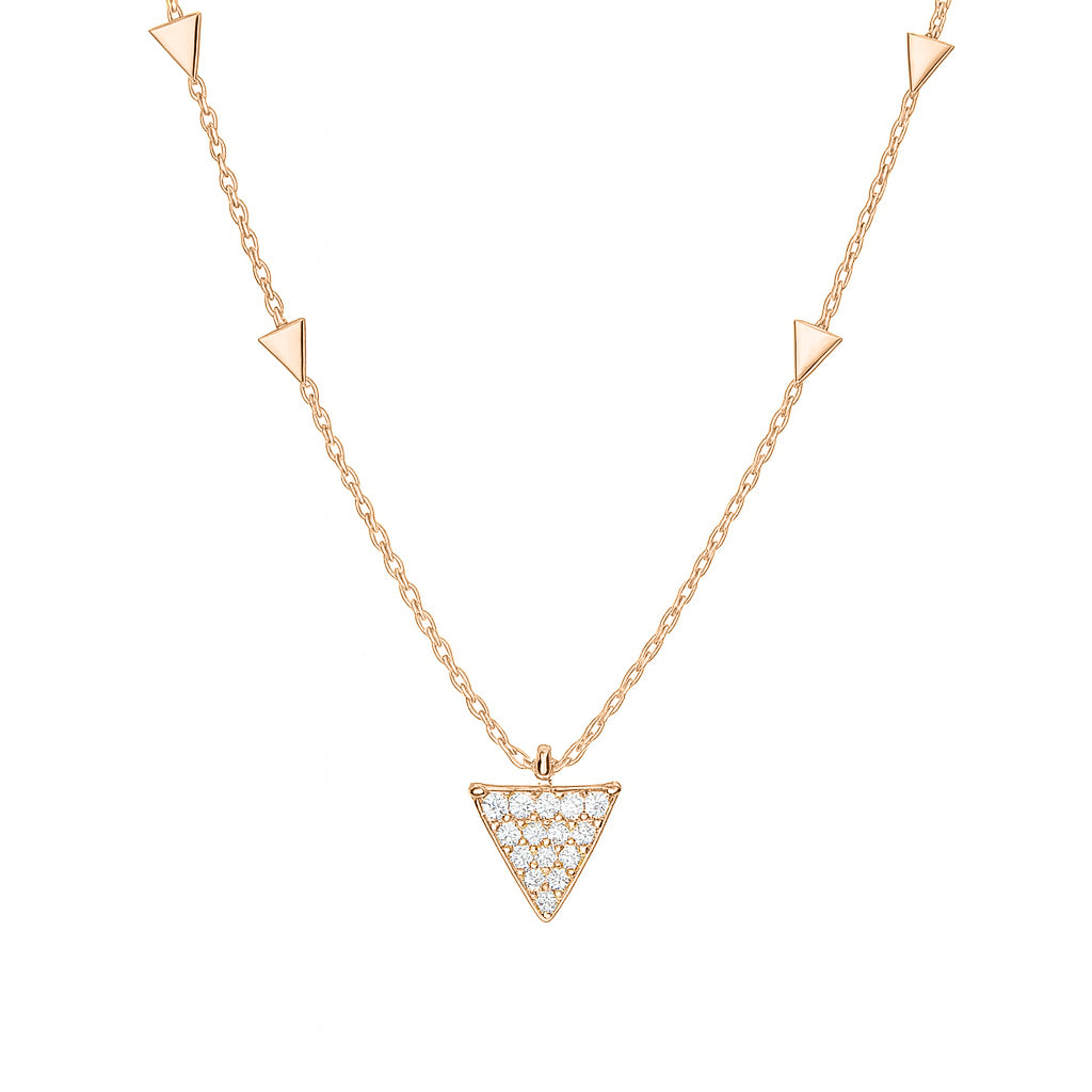 14 ayar beyaz, sarı ve rose altın seçenekleriyle tasarlanan pırlantalı altın kolye, 0,11 karat pırlanta detayı ve 42 cm zincir uzunluğu ile modern ve zarif bir görünüm sunan özel tasarım takı modeli