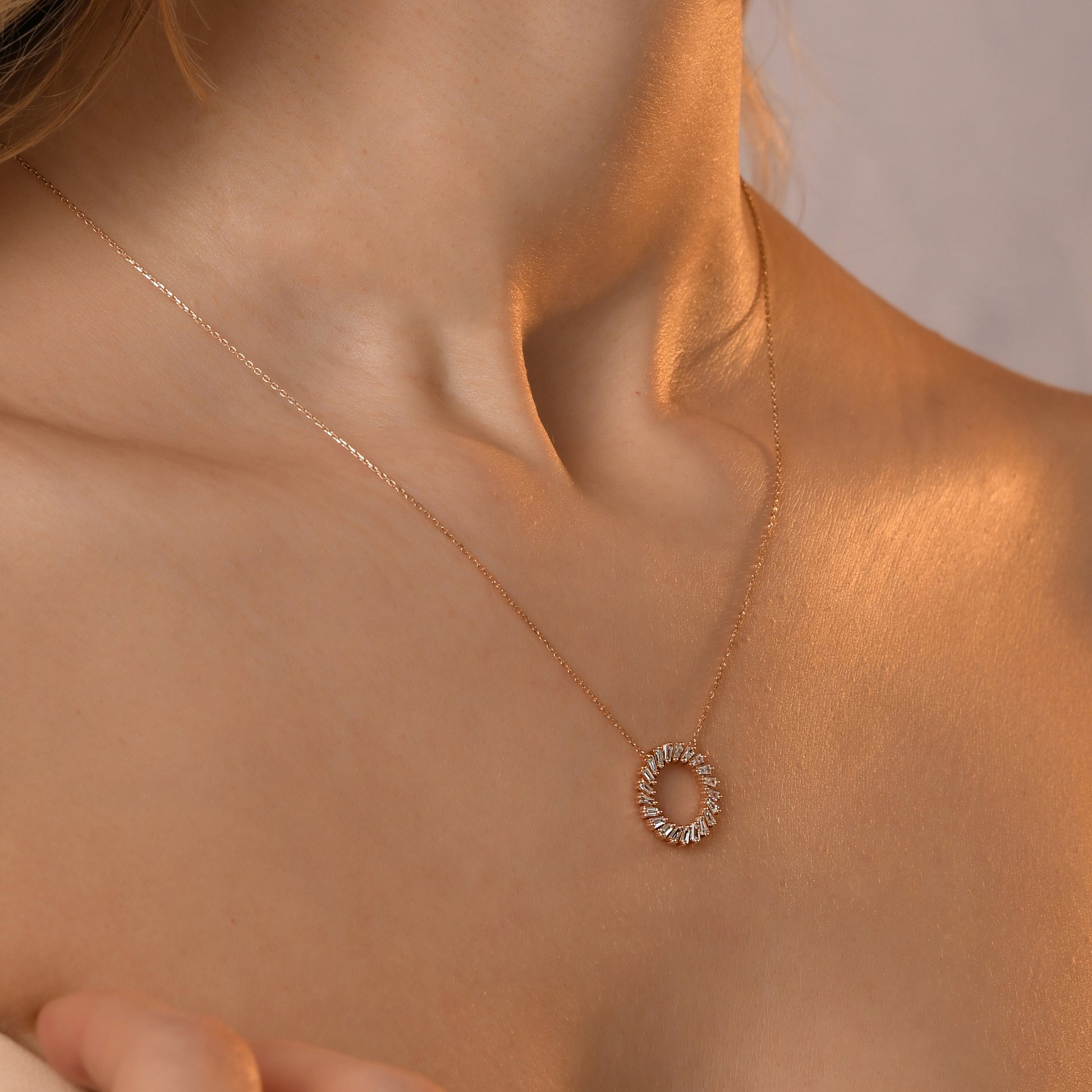 0,37 Karat Baget Pırlanta Kolye - Arvi Jewellery