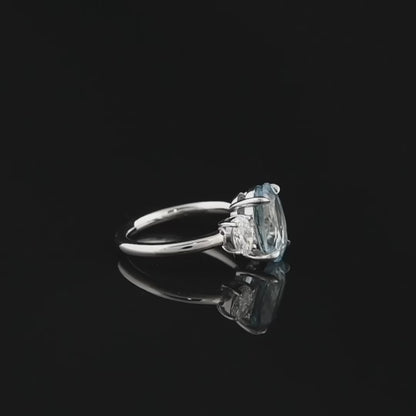 3,46 Karat Oval Aquamarine Pırlanta Yüzük