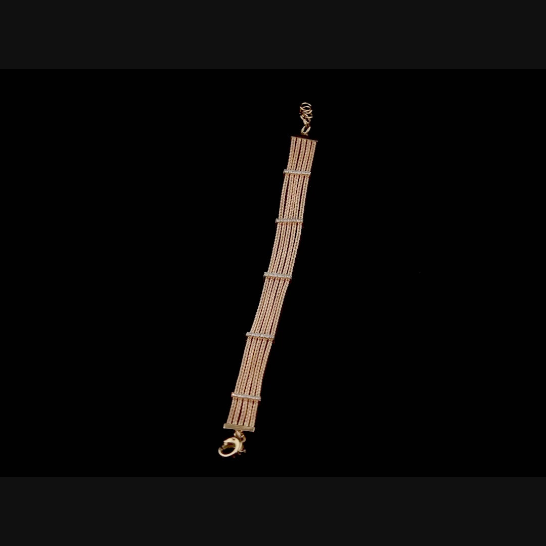 Günlük kullanım ve özel davetlerde şıklık sunan, 18 ayar rose altın üzerine işlenmiş beş sıra halat ve pırlanta detayıyla tasarlanmış pırlantalı halat bilezik modeli