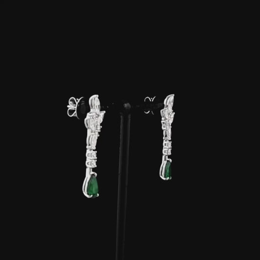 Özel tasarım pırlanta taşlı altın su yolu küpe, 1,52 karat markiz pırlanta, 0,72 karat yuvarlak pırlanta ve 1,90 karat damla kesim zümrüt taşla üretilmiş lüks beyaz altın küpe.