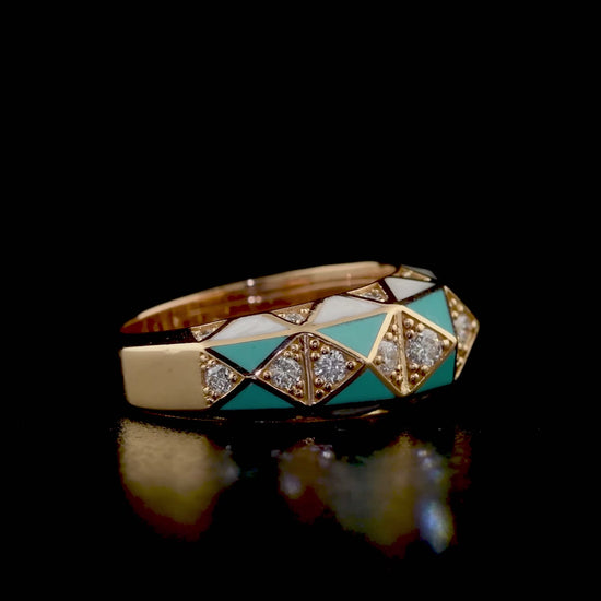 Göz alıcı mavi mineli piramit ve parlak pırlantalarla süslenmiş, modern ve şık 18 ayar rose altın pırlanta taşlı altın yüzük tasarımı