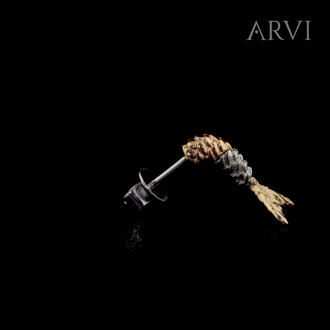 Balık kuyruğu altın küpe modeliyle zarif ve anlamlı stil dokunuşu
Özgürlük ve dönüşüm sembolü olan balık kuyruğu formu, 14 ayar rose altın ile buluşarak estetik bir aksesuar haline gelir. Taşsız oluşuyla sadeliği vurgulayan bu küpe, minimalist tarz sevenler için şık bir tamamlayıcıdır.